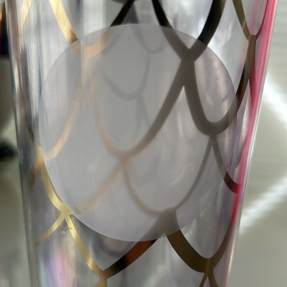☕️🧜‍♀️ 2016 Mermaid Scale Venti Cup | Gold Scales & Clear Tumbler | 24 oz. - Picture 3 of 17